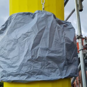 PVC-Staubschutzhülle für die Bauschuttrutsche